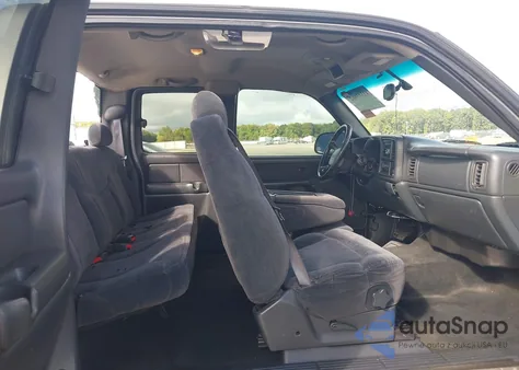 2001 Chevrolet Silverado 1500 Ls z USA, uszkodzony, nr VIN 2GCEC19V111103239